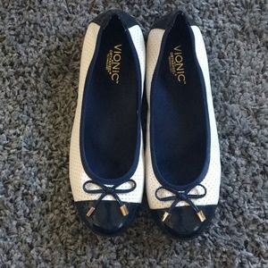 Vionic Flats- Size 9.5